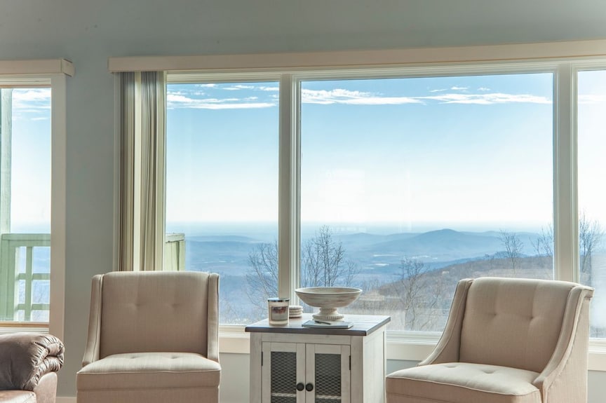 A Blue Ridge Mountain view from a Wintergreen Resort home in Virginia